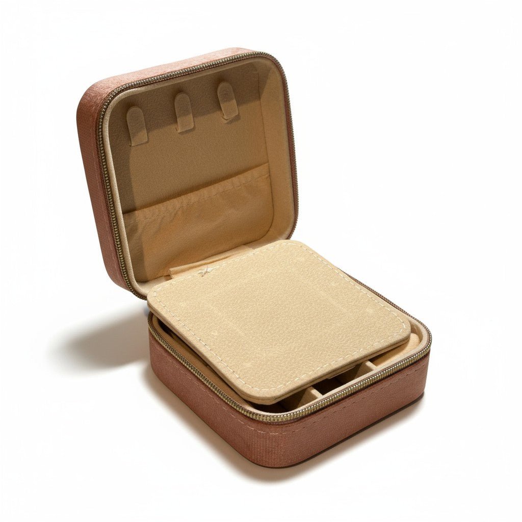 Blush Box – Rozā rotu lādīte ar spoguli – apzeltītas rotaslietas | Tavas Rotas