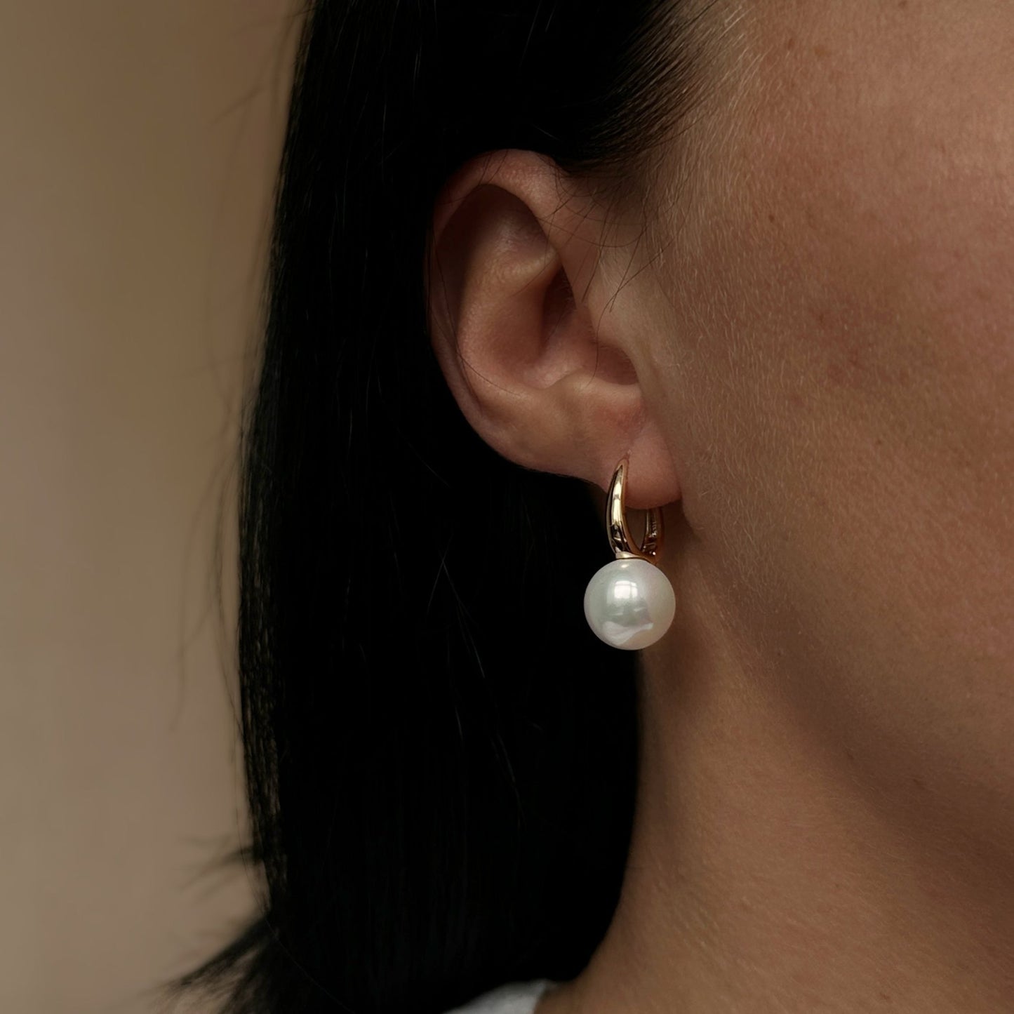 Eleganti apzeltīti auskari ar pērlīti – apzeltītas rotaslietas | Tavas Rotas