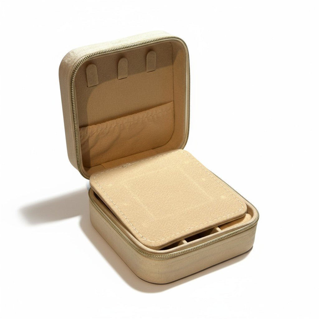 Pearl Box – Balta rotu lādīte ar spoguli – apzeltītas rotaslietas | Tavas Rotas