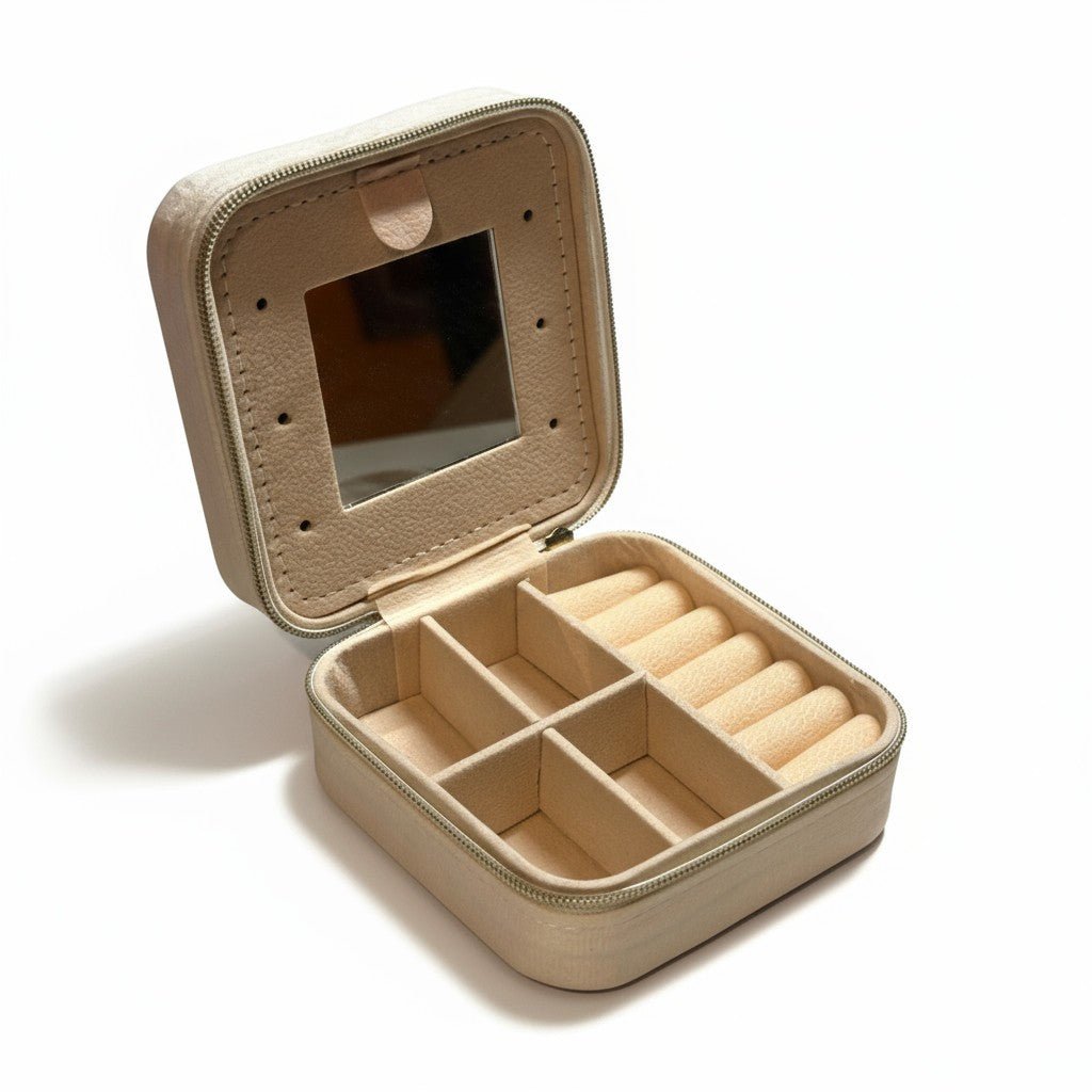 Pearl Box – Balta rotu lādīte ar spoguli – apzeltītas rotaslietas | Tavas Rotas