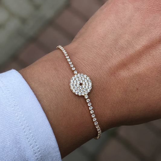 Adjustable gold-plated bracelet with zirconia