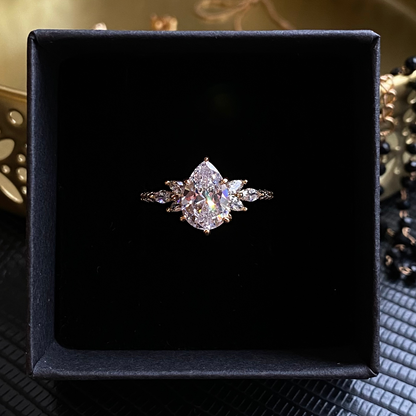 Elegant gold-plated ring with clear crystal