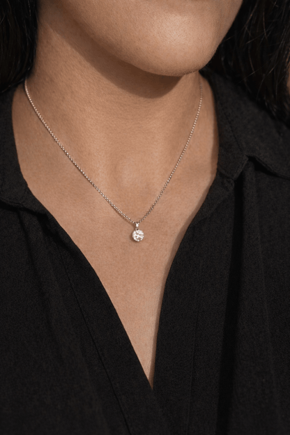 Apsudrabota kaklarota ar cirkoniju - solitaire dizains - 18k - apzeltita - rotas