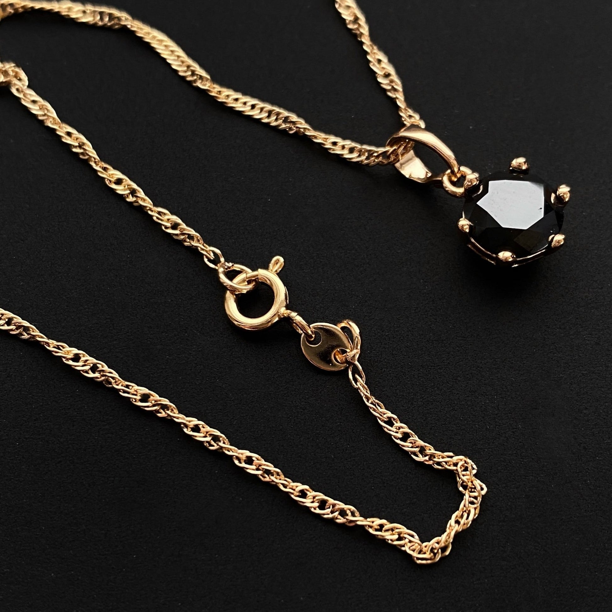 Apzeltīta kaklarota ar melnu cirkoniju - 18k - apzeltita - rotas