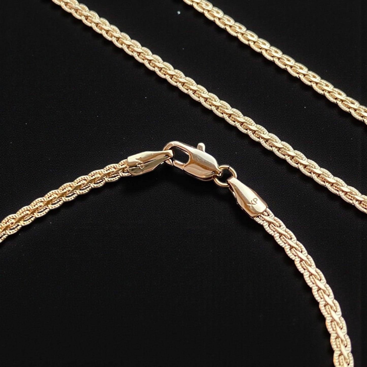 Apzeltīta rokassprādze ar smalku pinumu - 18k - apzeltita - rotas