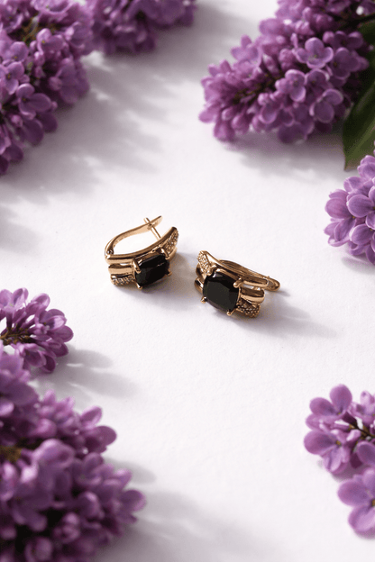 Apzeltīti auskari ar melnu kristālu - 18k - apzeltita - rotas