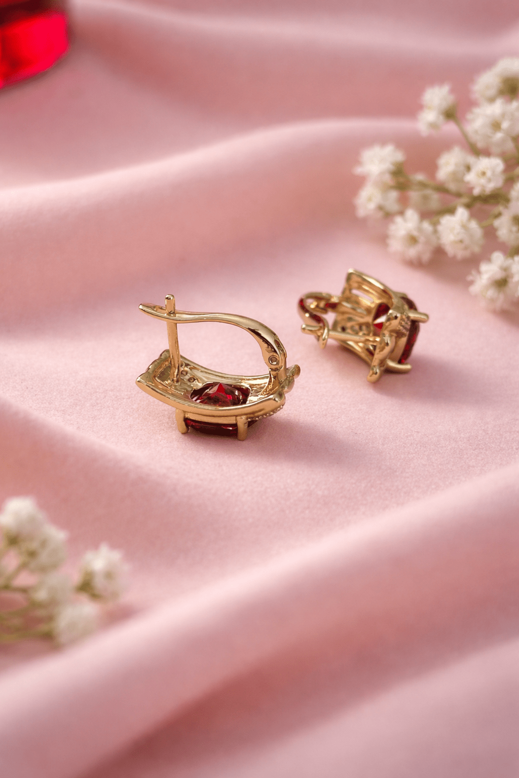 Apzeltīti auskari ar sarkanu cirkoniju - 18k - apzeltita - rotas