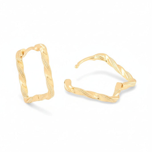 Apzeltīti kvadrāta formas riņķīši ar tekstūru - 18k - apzeltita - rotas