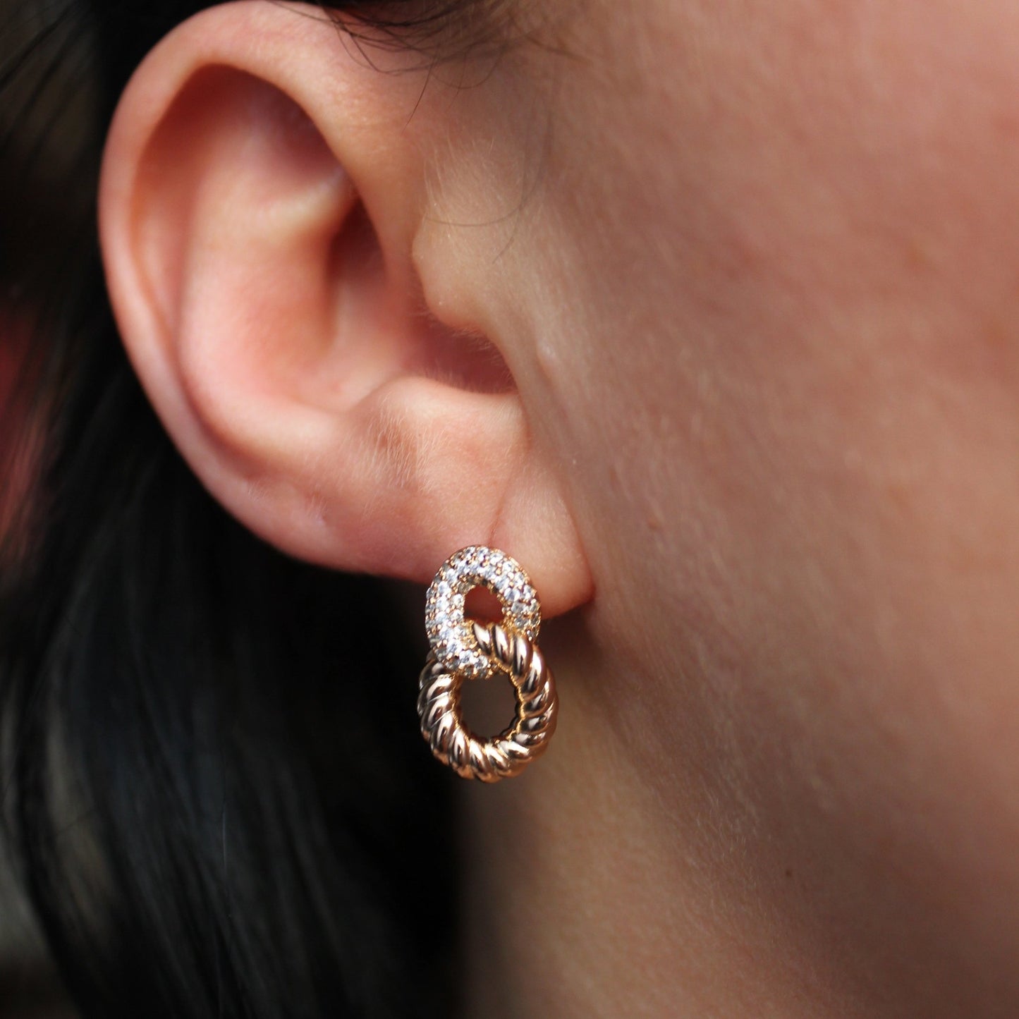 APZELTĪTI NAGLIŅU AUSKARI