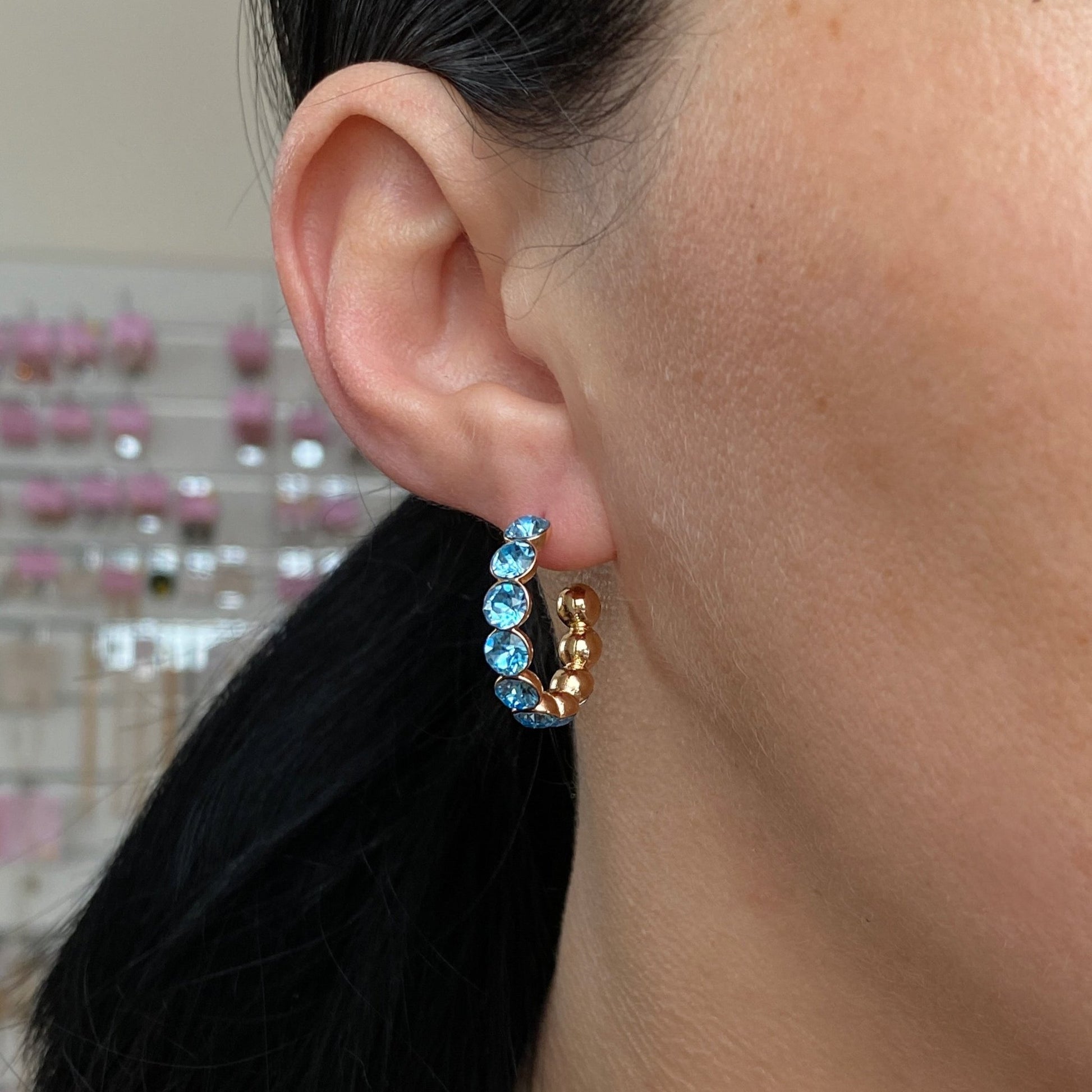 Apzeltīti riņķīšu auskari ar kristāliem - 18k - apzeltita - rotas