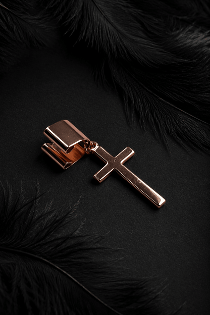 Apzeltīts ear cuff ar krustiņu - 18k - apzeltita - rotas