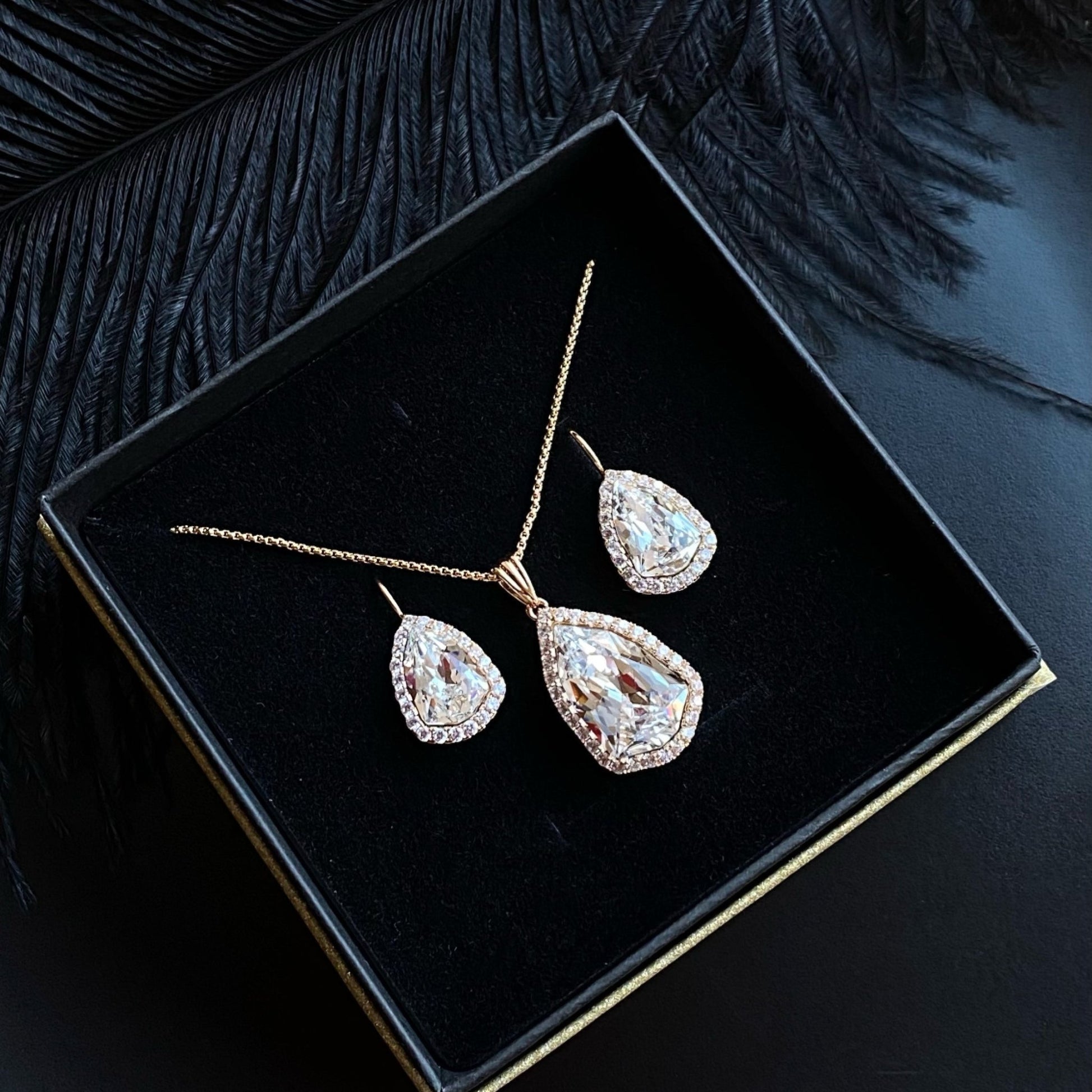 Crystal Elite - Gold Plated NecklaceAdjustable Gold NecklaceBridal NecklaceCrystal Elite Earrings Set