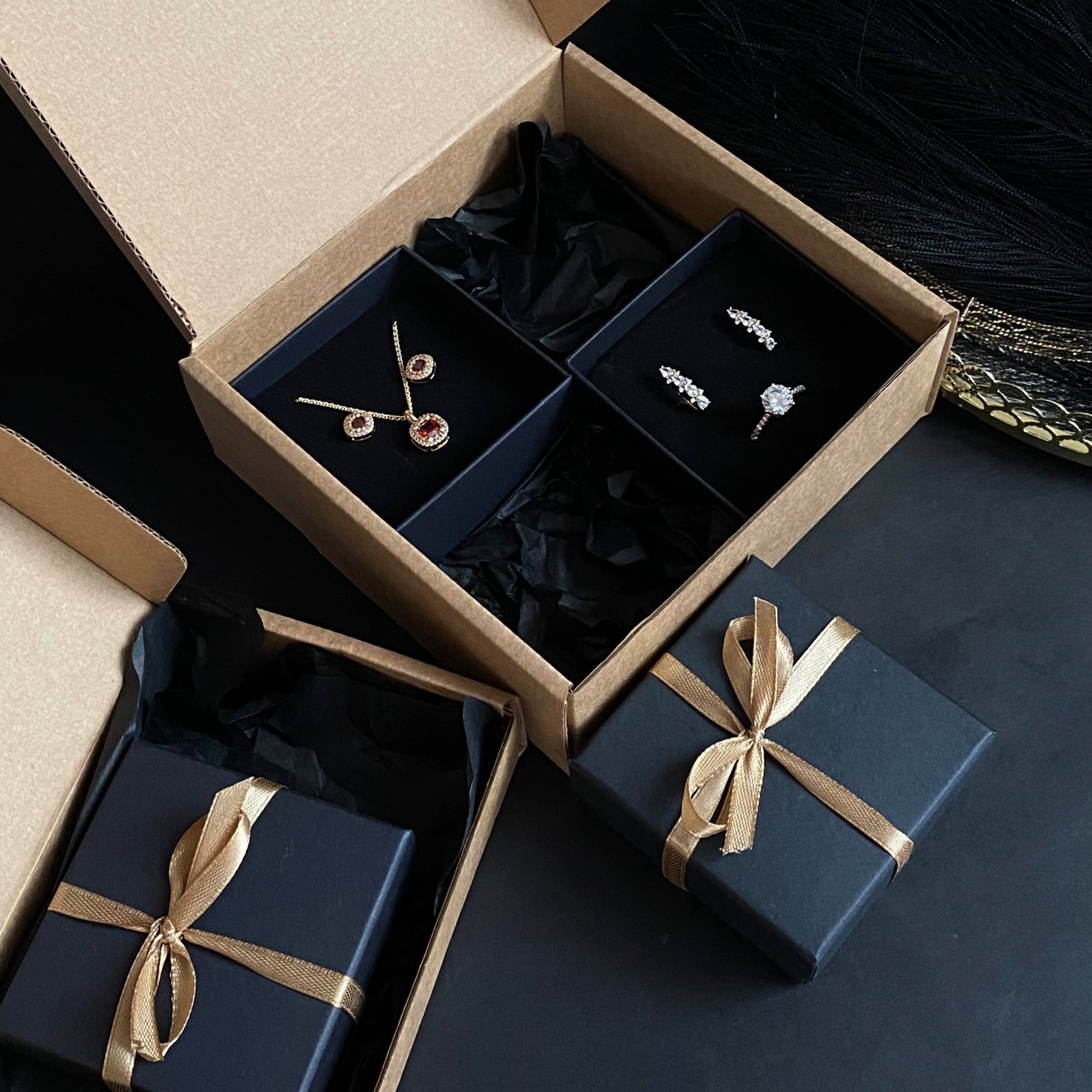 Dāvanu iesaiņošana – apzeltītas rotaslietas | Tavas Rotas