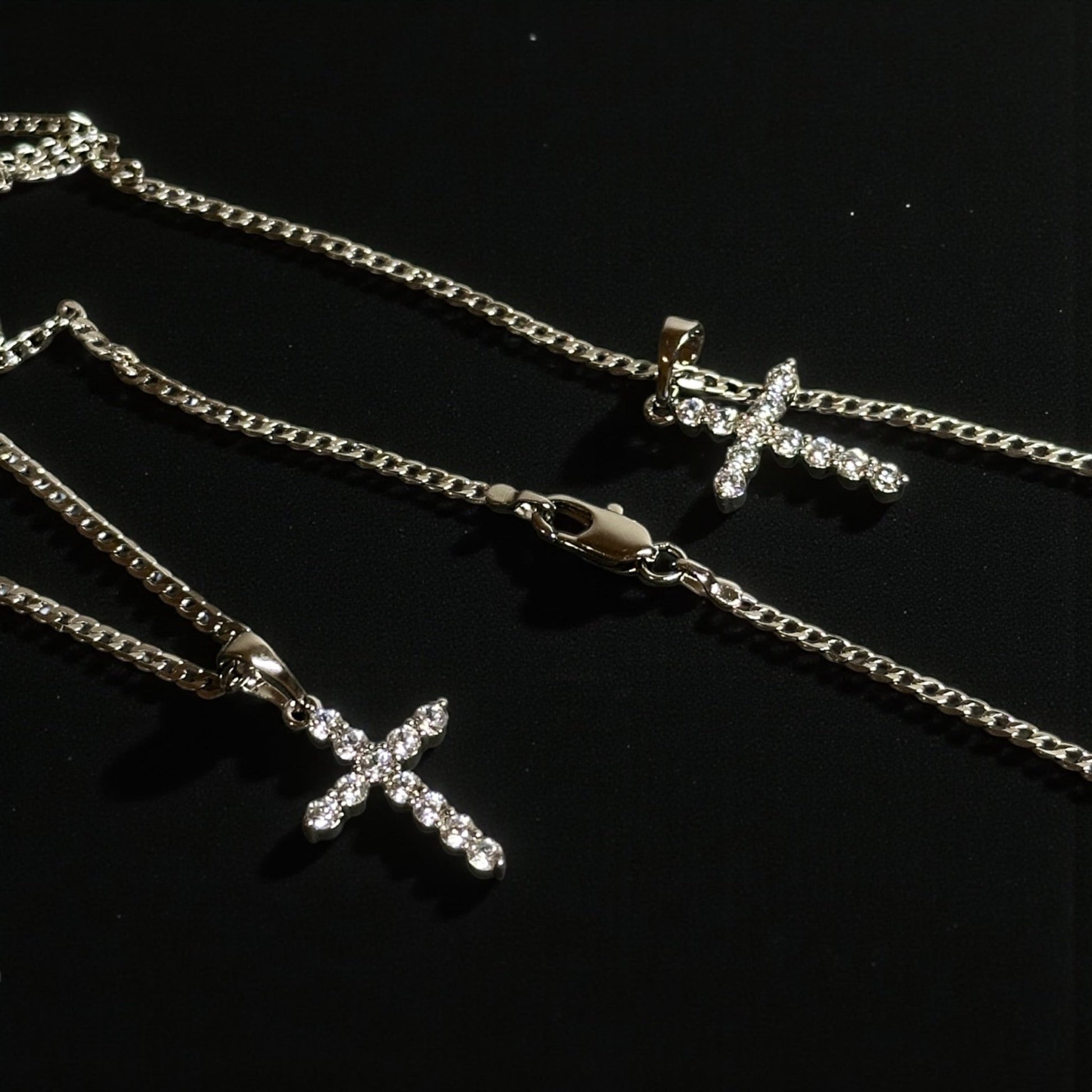 Éclat Cross – kaklarota ar cirkonija krustu - 18k - apzeltita - rotas