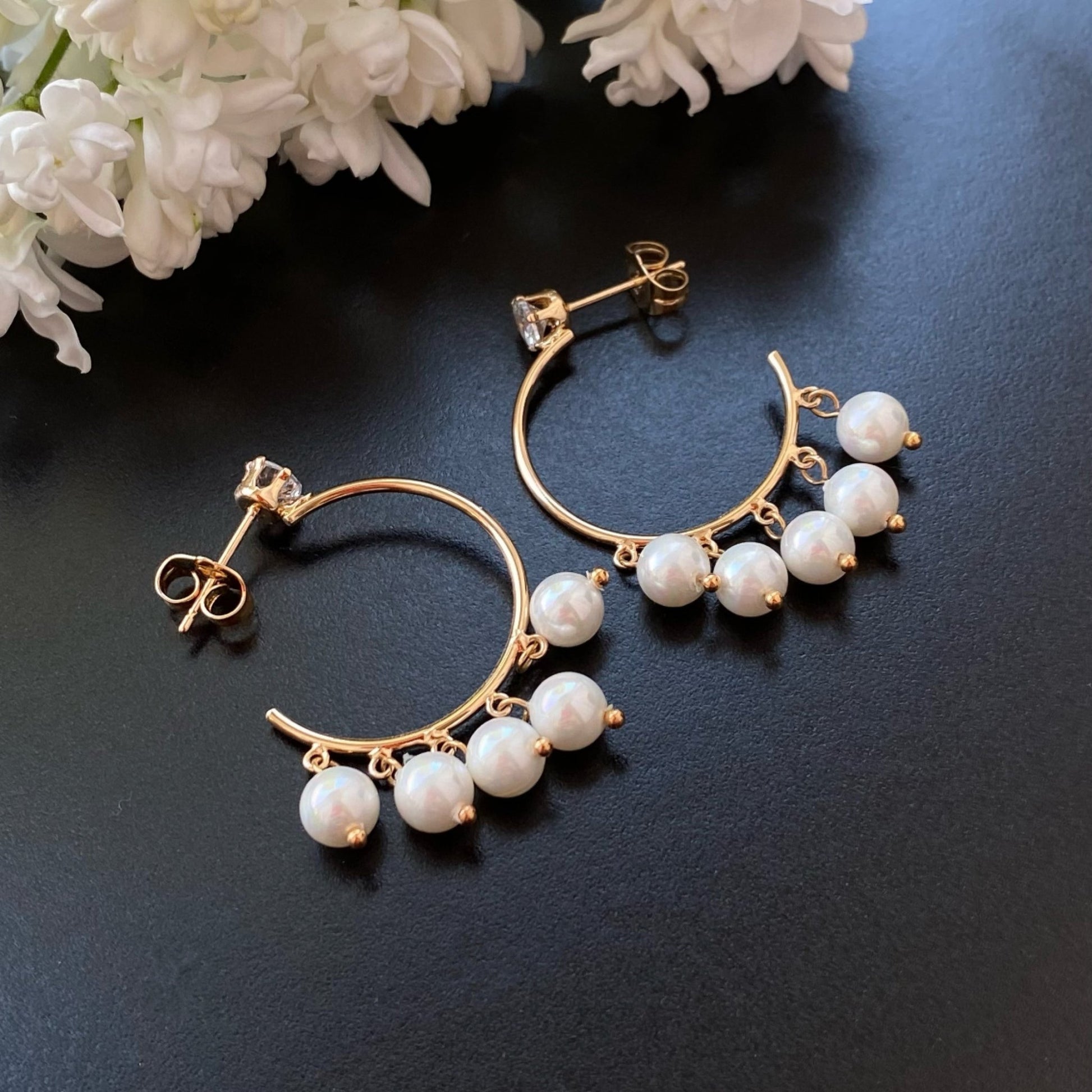 GOLD PLATED HOOP EARRINGS WITH PEARLS -