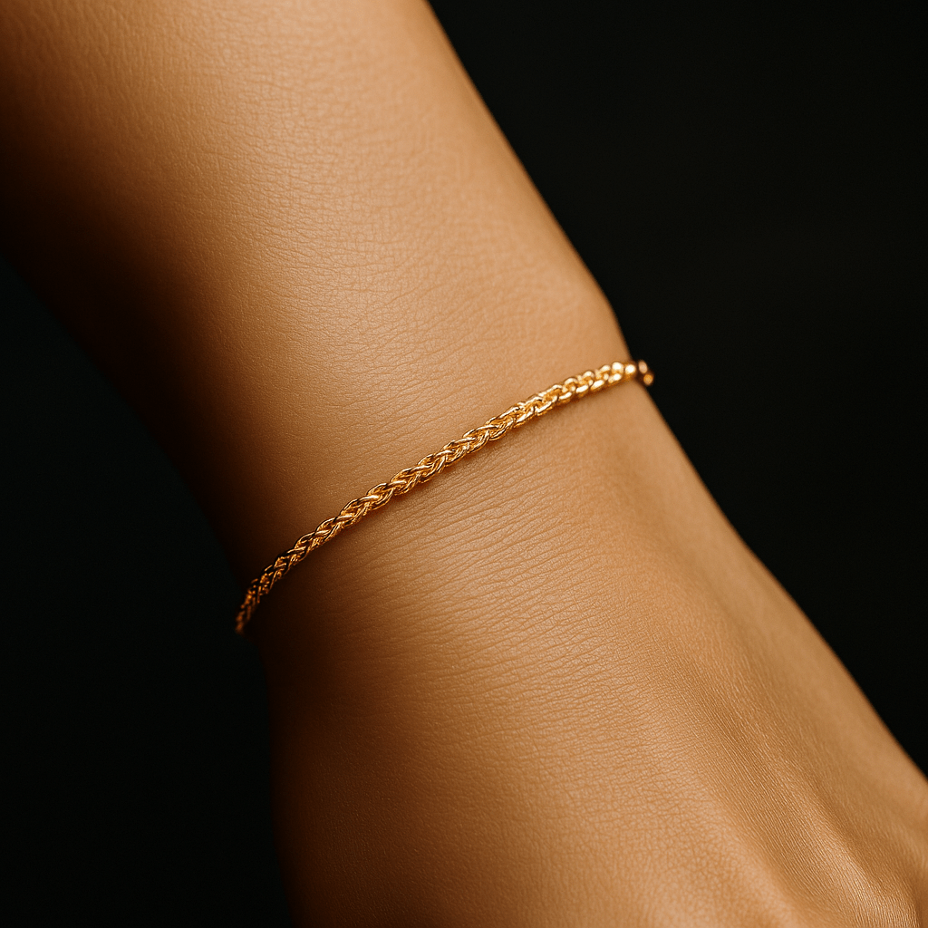 Golden Whisper – 18k apzeltīta smalka rokassprādze - 18k - apzeltita - rotas