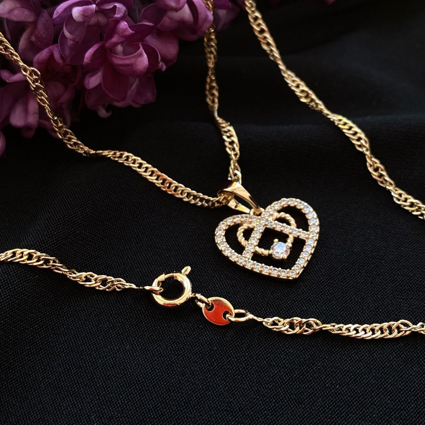 HEART NECKLACE -