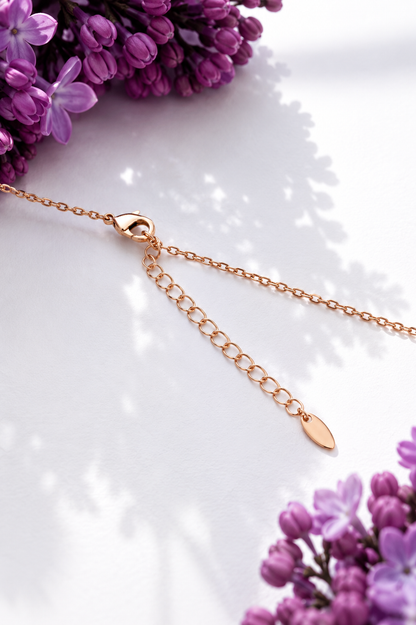 Noir – 18k gold plated necklace with black pendant
