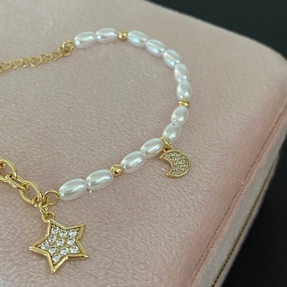 Moon & Star – Rokassprādze ar pērlītēm – apzeltītas rotaslietas | Tavas Rotas