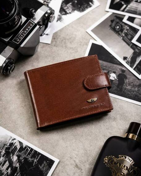 Gift Set: Elegant Leather Wallet, Card Holder, and Keychain