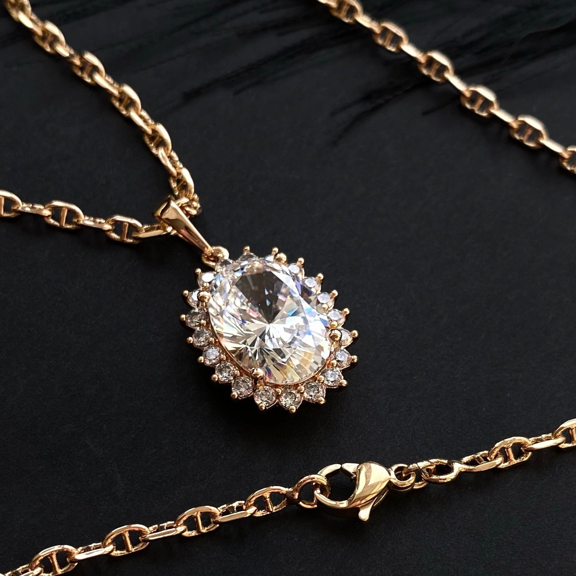  - Royal Shine – Grezna kaklarota ar ovālu kristāla kulonu - 4