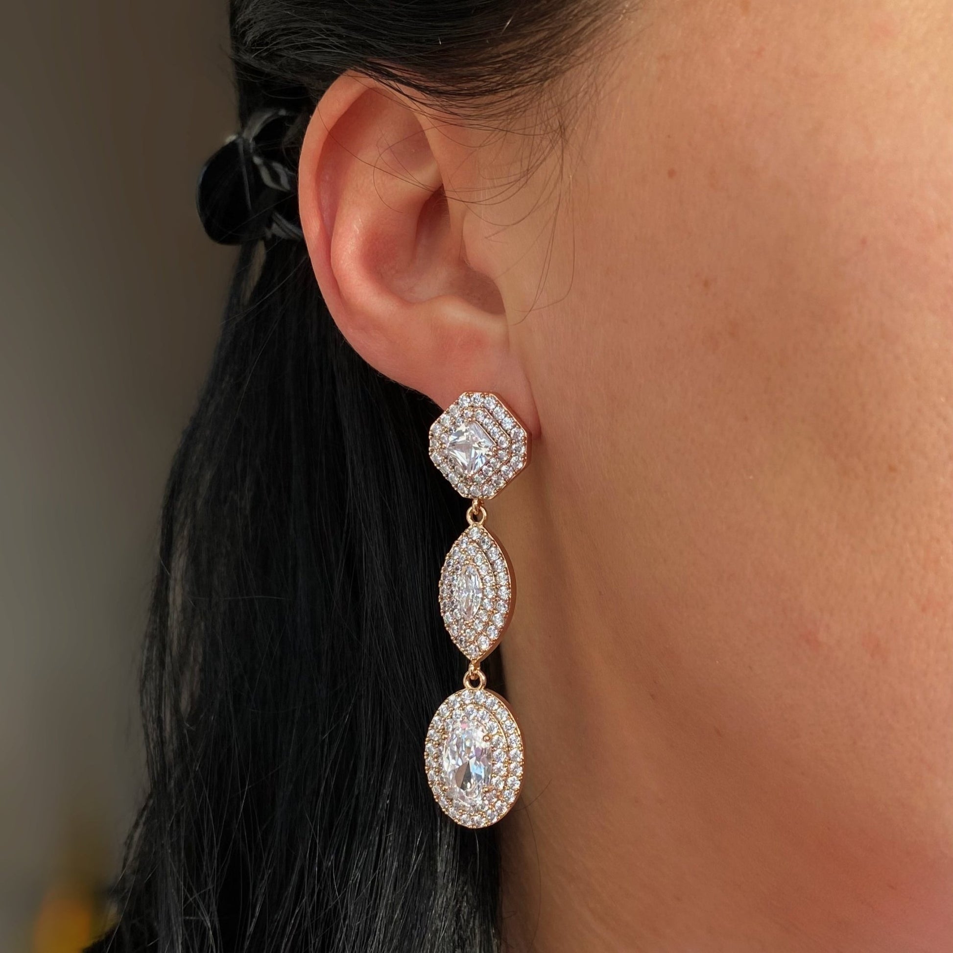  - Triple Glow – Grezni auskari ar trīskāršu mirdzumu - 2